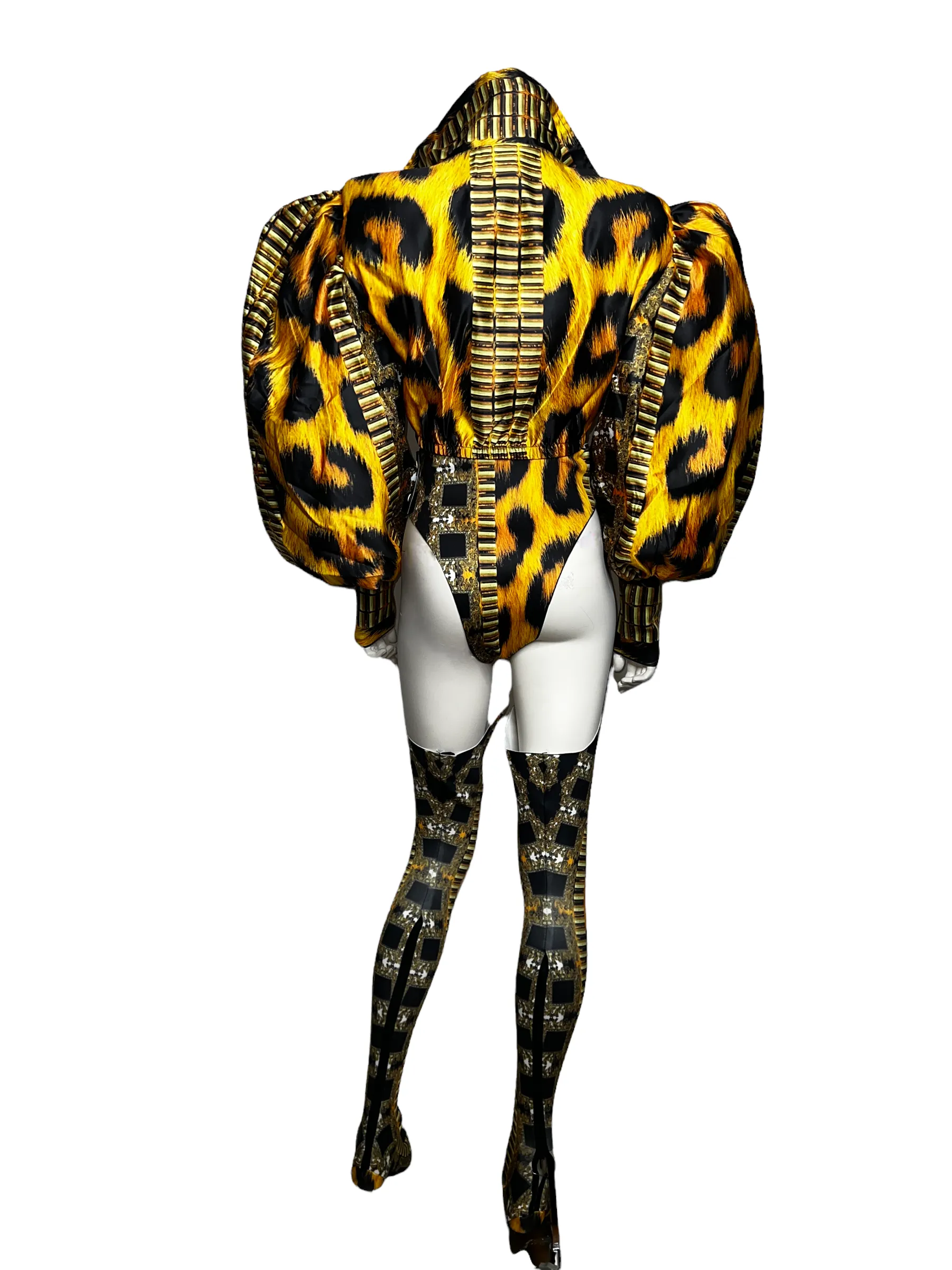 Cheetah Showroom Three Piece Set