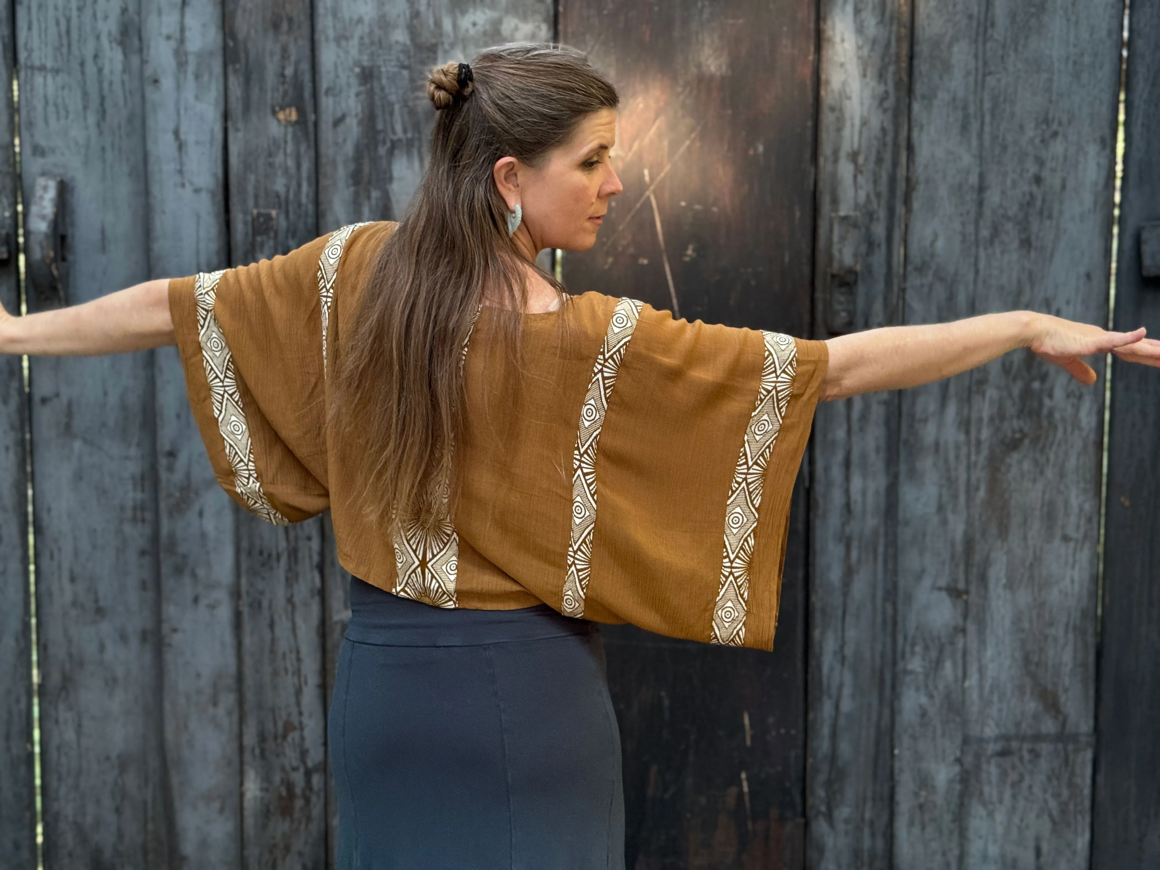 Elegant Shrug - Gold