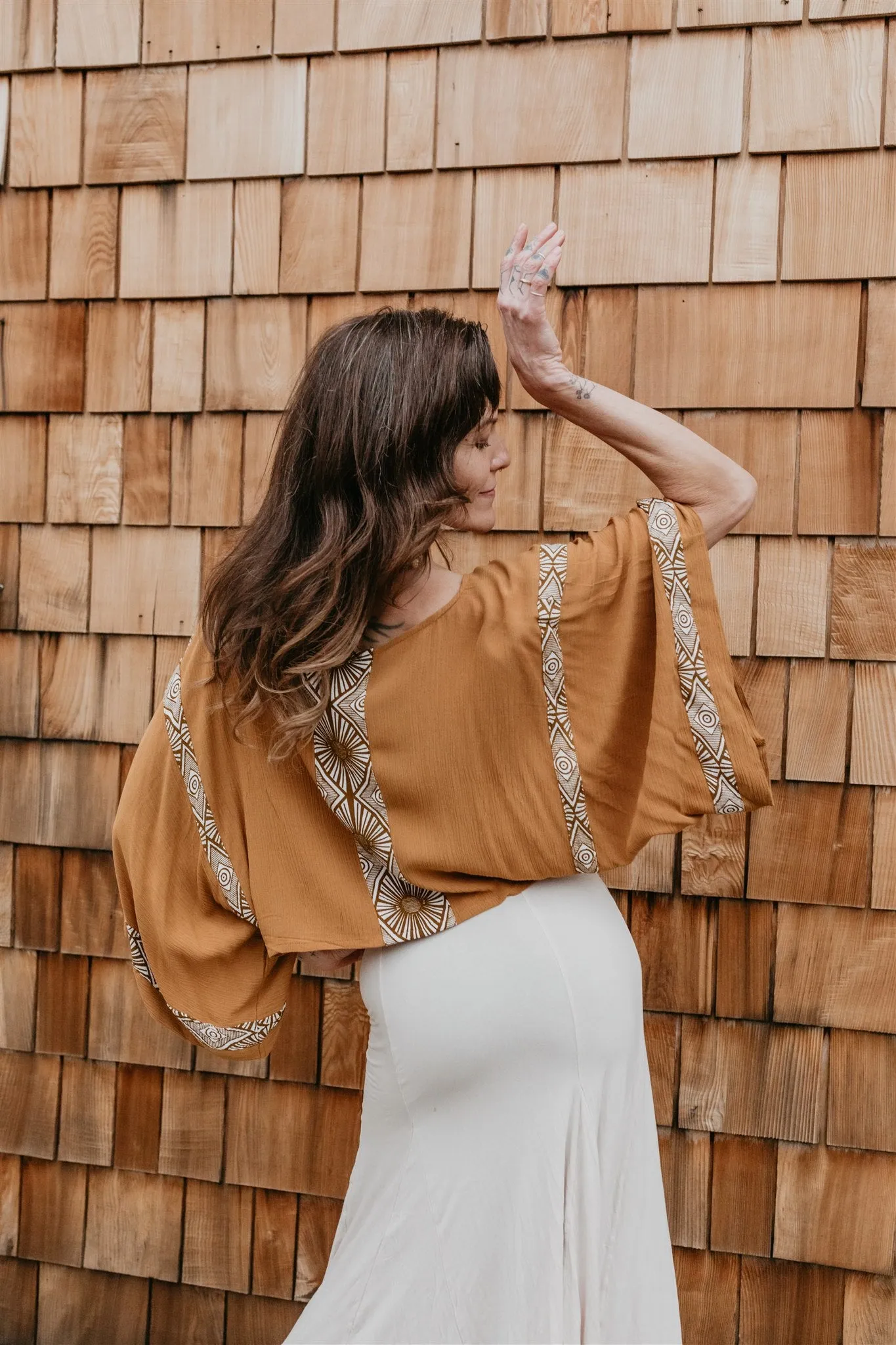 Elegant Shrug - Gold