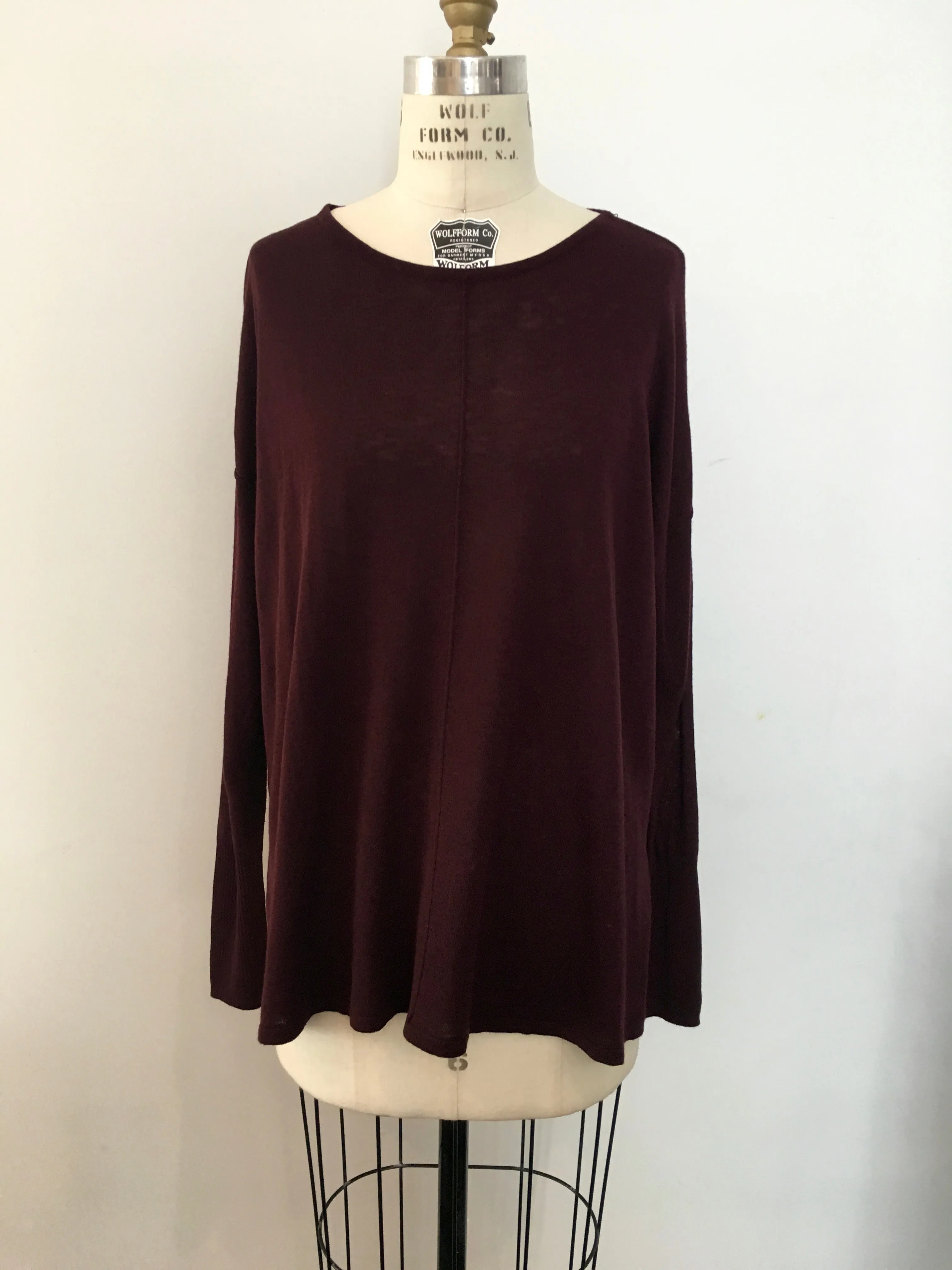 H&M Women's burgundy light weight relaxed boatneck pullover, S