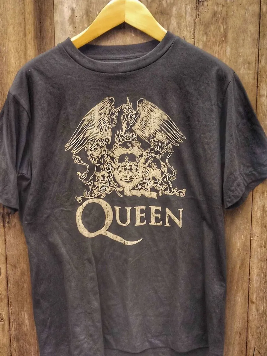 Legendary Crest Unleashed: Queen's Regal Emblem Black Cotton t shirt